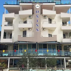 Hotel Oxinn, Kryemëdhej