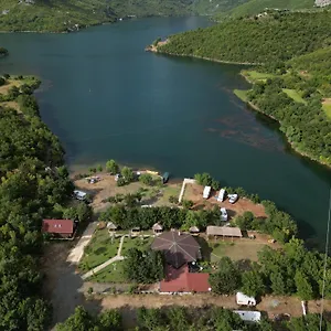 Pensjonat Agora, Koman